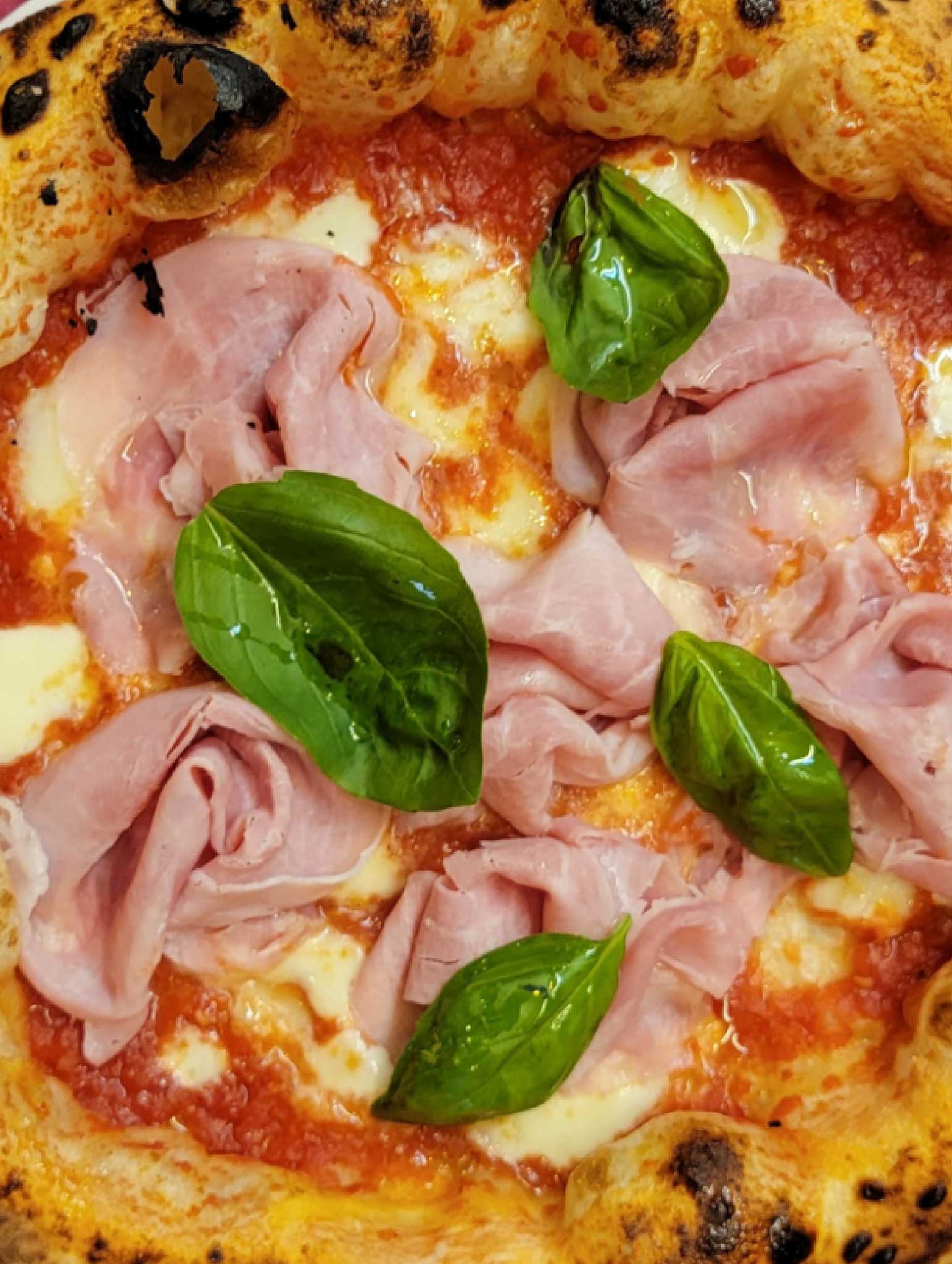 Spacca-Napoli-Prosciutto Mejor pizza de Barcelona